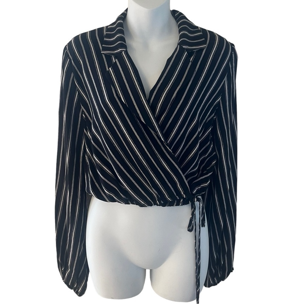 NWT Mustard Seed Striped wrap side tie blouse with collar size S